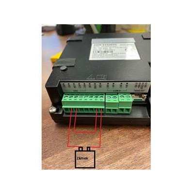 DS-KD8003Y-IME2/NS - Modul 2-žilového interkomu s kamerou, nerez